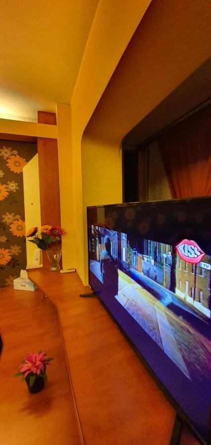 My House - Ultracentral Romana Square Near Old Town ブカレスト エクステリア 写真